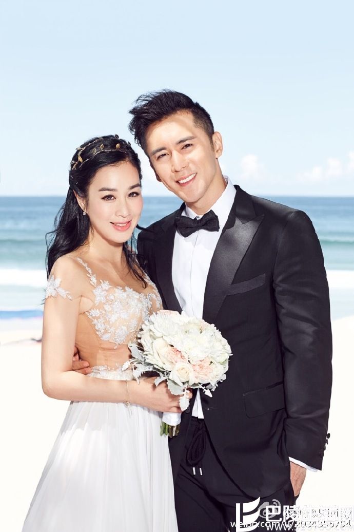 钟丽缇张伦硕健身房另类婚纱照曝光 狗粮喷一脸