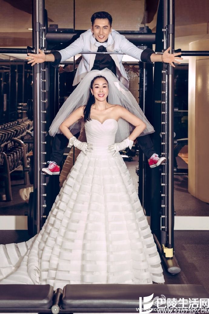 钟丽缇张伦硕健身房另类婚纱照曝光 狗粮喷一脸