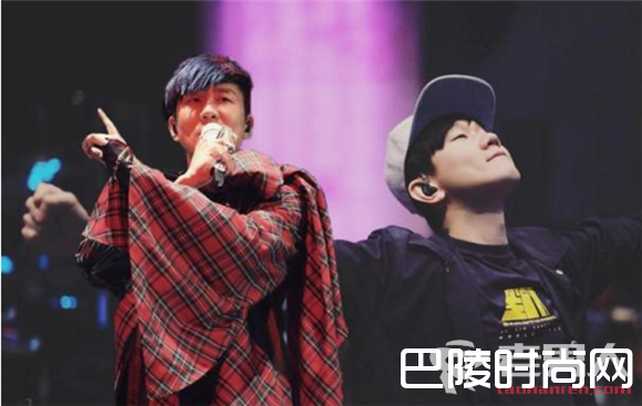 林俊杰带病开唱 结束后虚脱被保安抬走