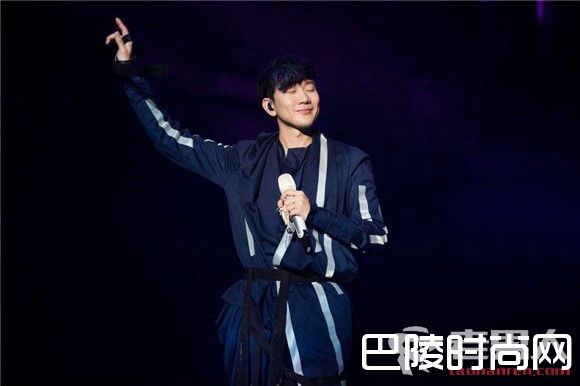 林俊杰带病开唱 结束后虚脱被保安抬走