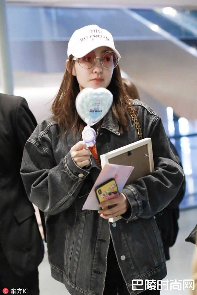 女友王丽坤素颜照片