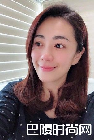 柯以柔自拍照片