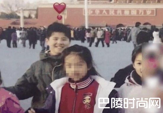 刘昊然天安门前童年合影照片