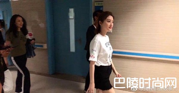 景甜凸肚照片曝光