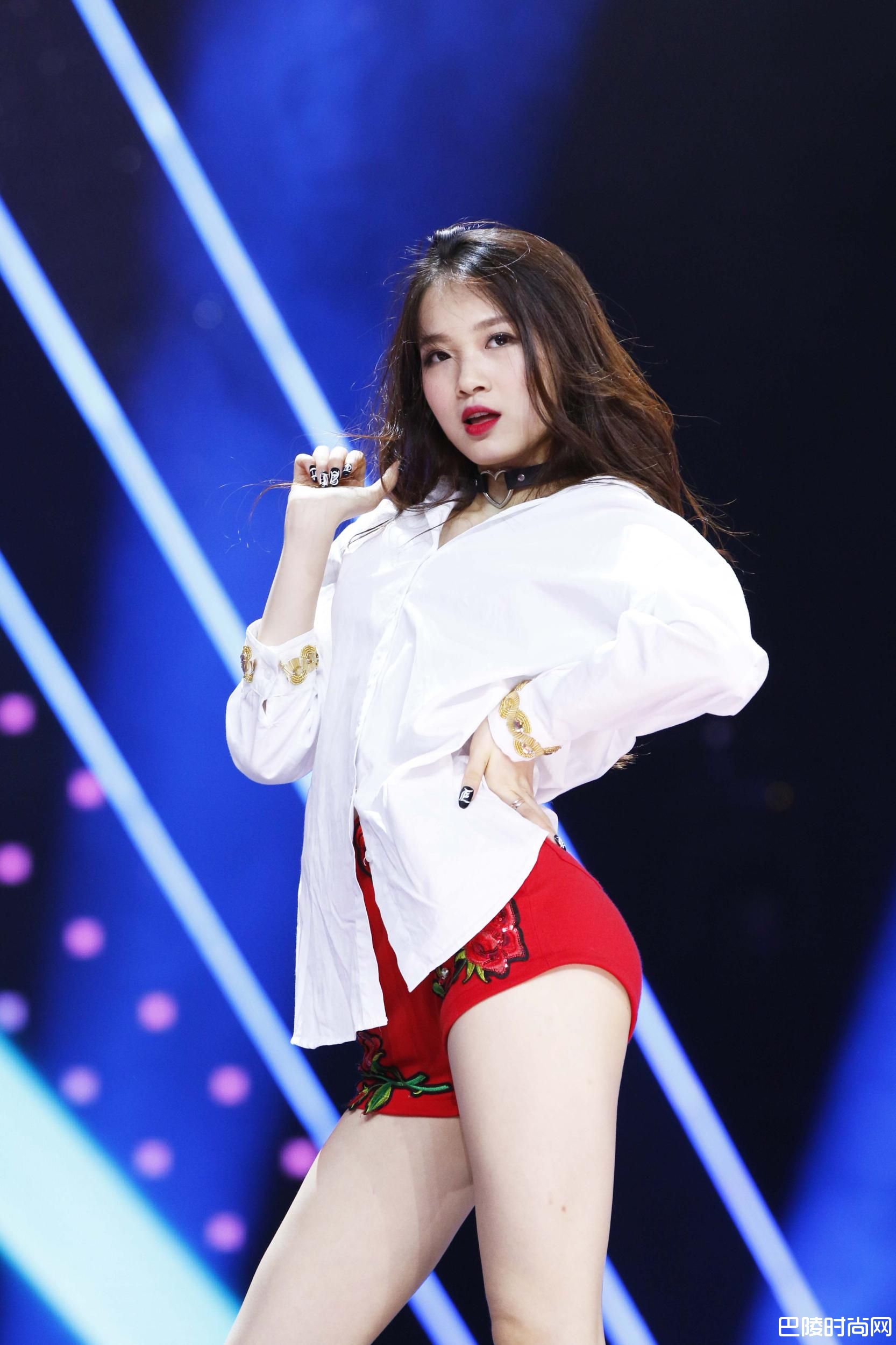 勾雪莹大尺度照片