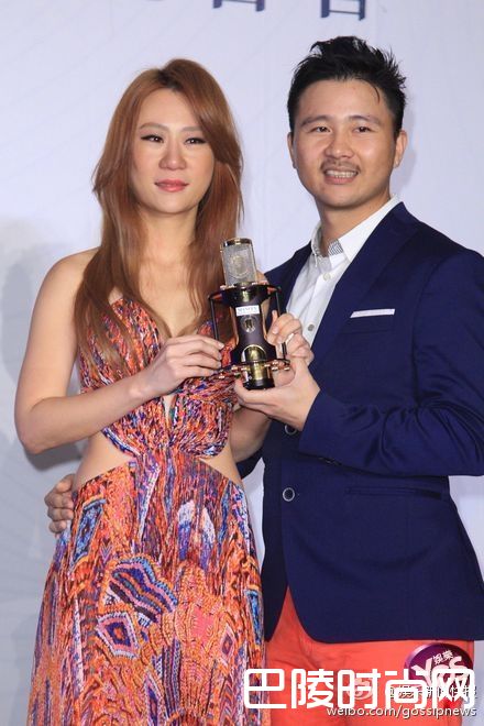 安晨妤与老公照片