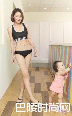 赵心妍带女儿照片