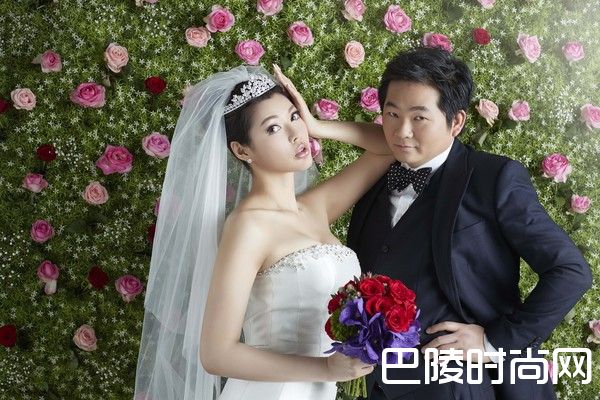 殷琦和老公婚纱照