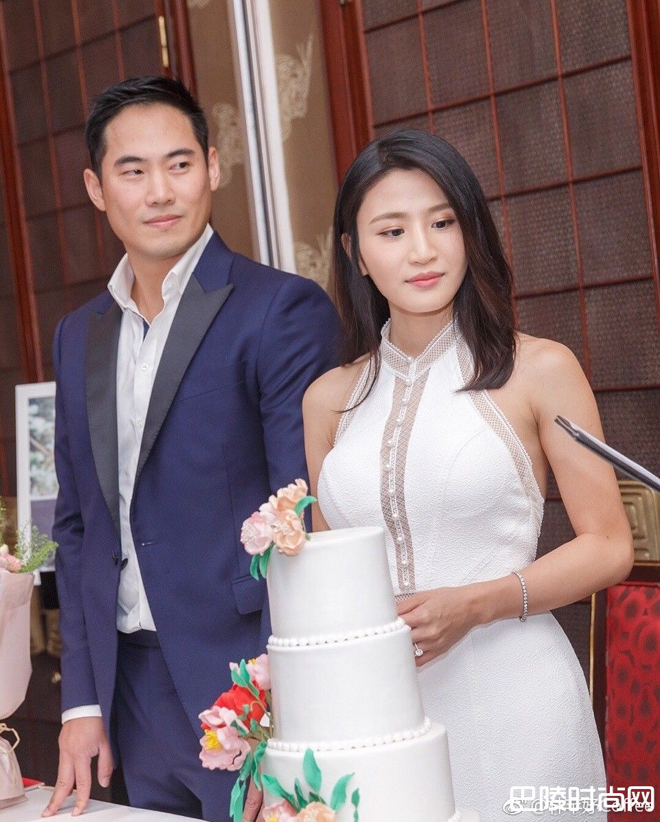 林芊妤和老公图片