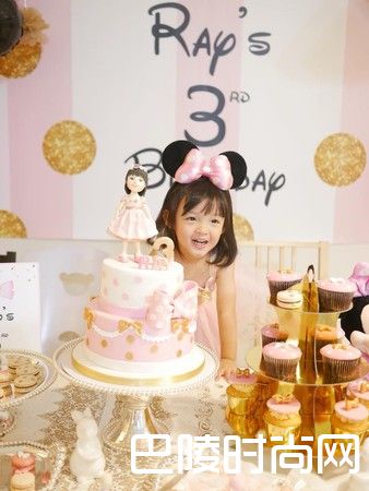 为大女儿庆生