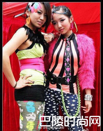 孟美岐高中照片