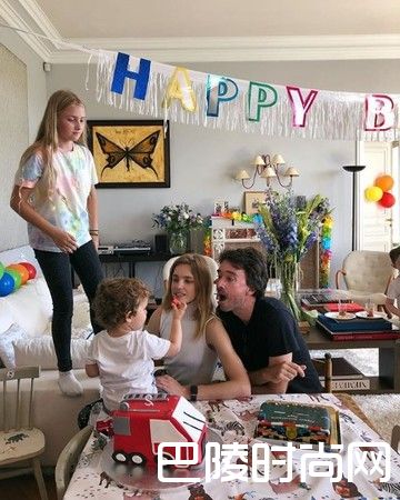 沃佳诺娃儿女们