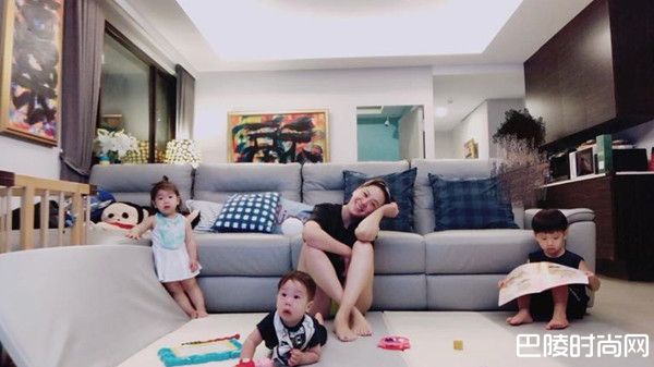 黄小柔和三个孩子