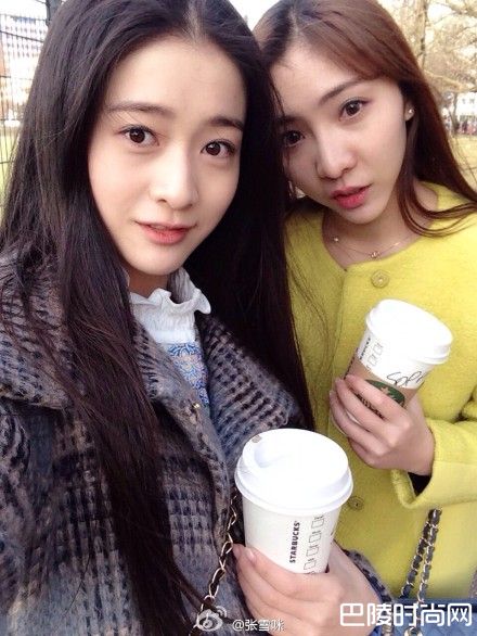 张雪迎和姐姐照片