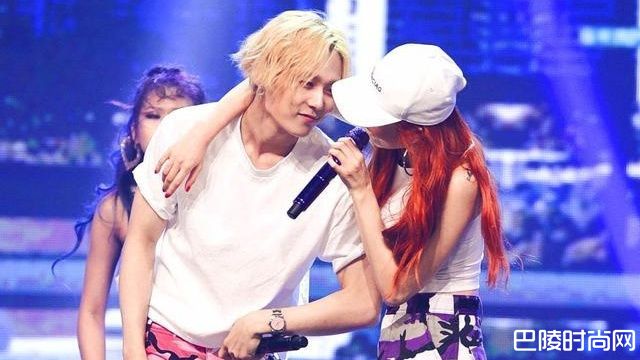 金晓钟和金泫雅照片