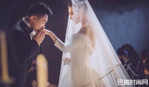 张馨予何捷图片