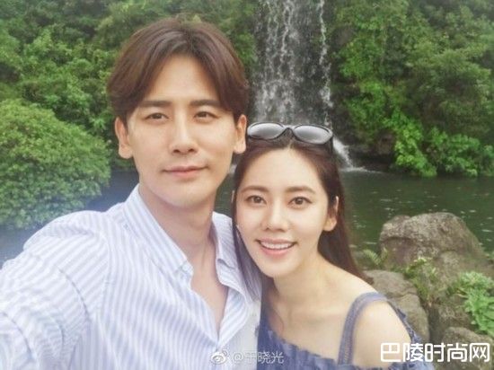 秋瓷炫于晓光照片