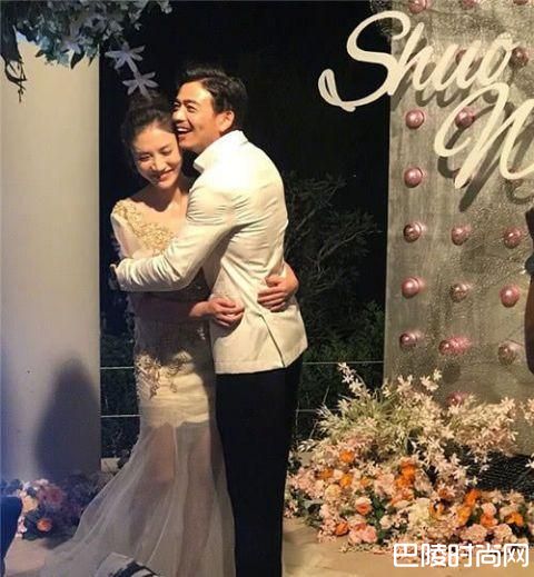 杨烁补办海岛婚礼