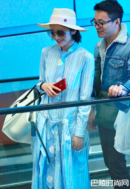 唐艺昕贾川照片