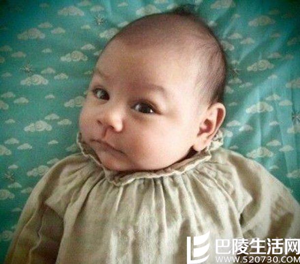 晒女儿百日照大眼睛像极父亲 晒女儿百日照大眼睛像极父亲