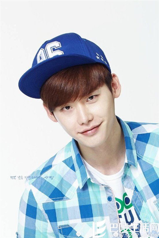 李钟硕帅气照 李钟硕帅气照