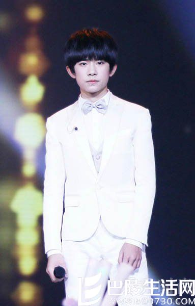 易烊千玺：小时候要哭就憋着