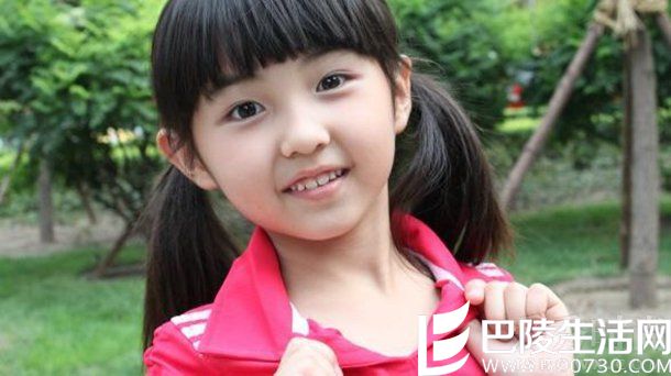 平凡家庭中的小女生