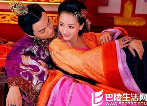 那么杨蓉陈晓结婚照是不是真的?