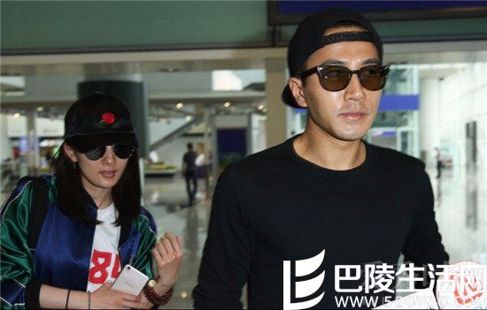 两人全程黑脸 两人全程黑脸