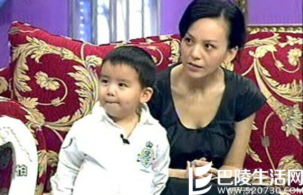 王琳和儿子的合照 王琳和儿子的合照