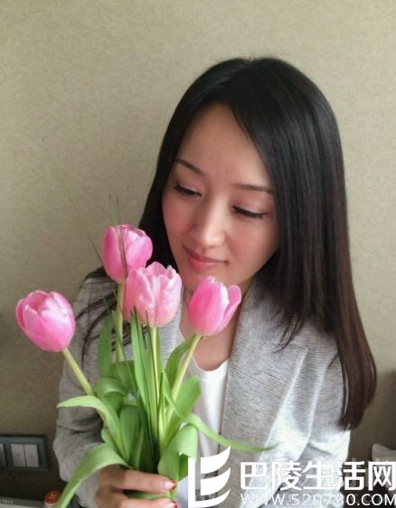 杨钰莹原名杨岗丽 杨钰莹原名杨岗丽