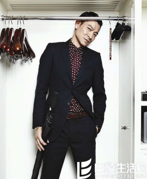 每天喝十几杯黑咖啡 每天喝十几杯黑咖啡