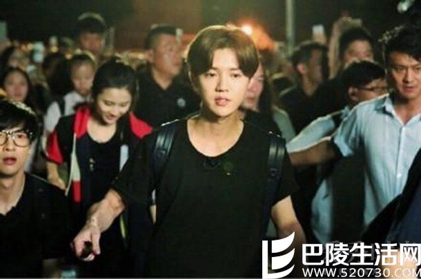 鹿晗被爆非法工作