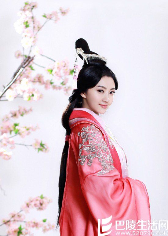 让景甜成了《班淑传奇》的女主角