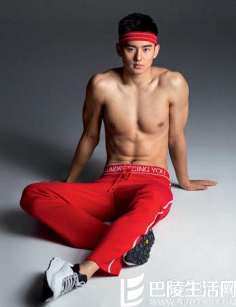 宁泽涛好身材显露无疑