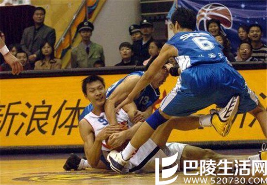 易建联于嘉打架