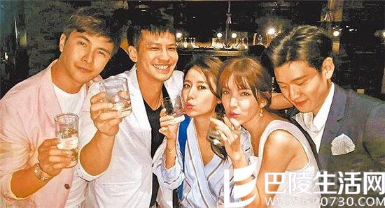 林心如和好友在Party