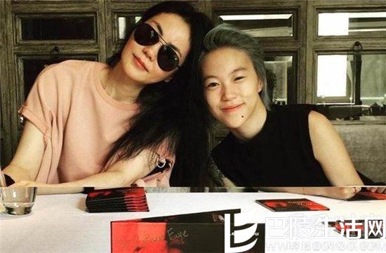 窦靖童和妈妈王菲