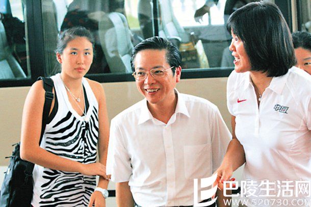 郎平和女儿白浪一起出现 郎平和女儿白浪一起出现