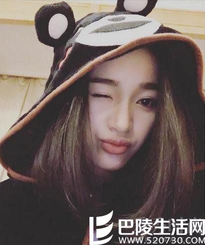 张一山女友自拍照 张一山女友自拍照