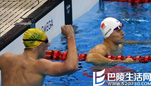 想握手庆贺 被霍顿视而不见 想握手庆贺 被霍顿视而不见