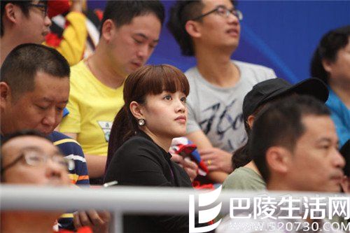 朱启南妻子默默关注 朱启南妻子默默关注