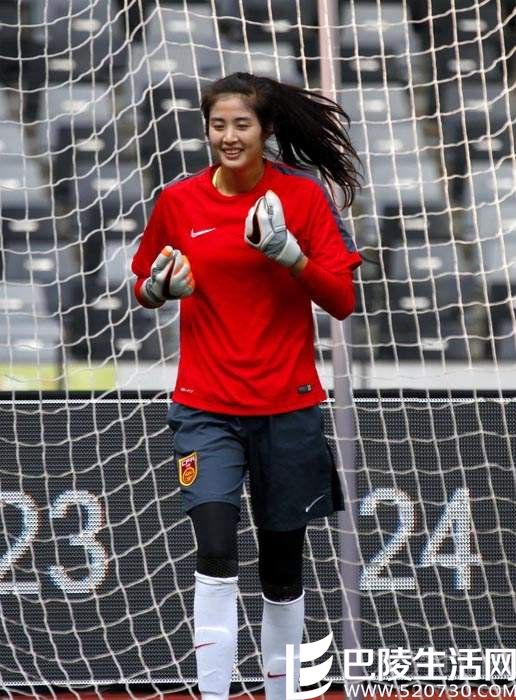 放弃足球当模特?