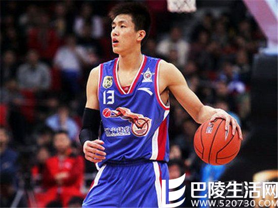 郭艾伦继续训练