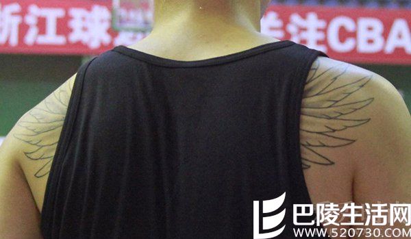 王仕鹏“天使之翼” 王仕鹏“天使之翼”