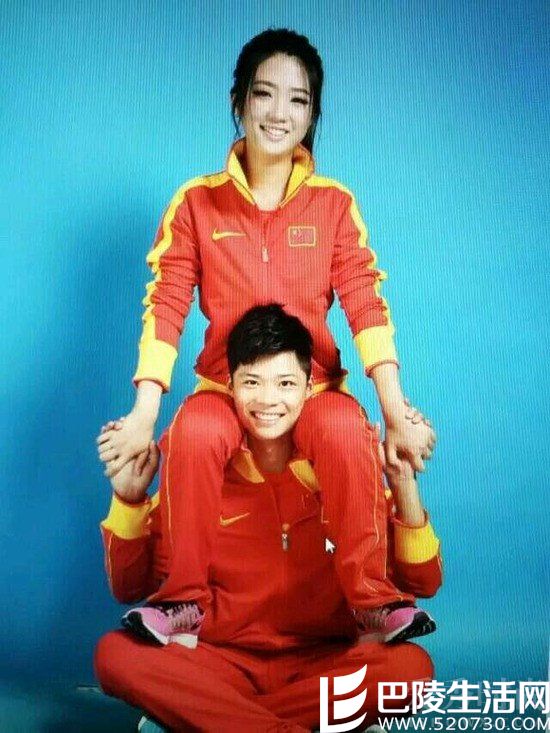 苏炳添与女友写真