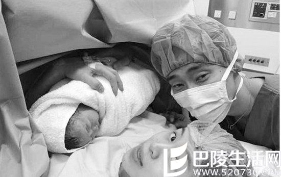 一家三口的图片