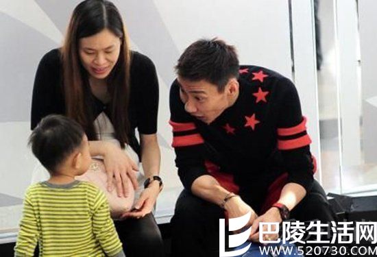 李宗伟一家三口