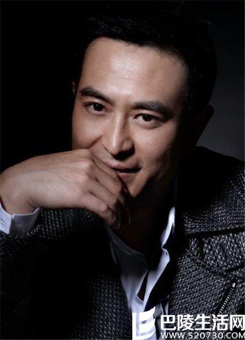 张嘉译原名张小童