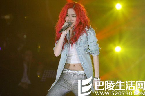 张嘉译唱歌是要跨界了？宋佳调侃爱唱陕西民歌